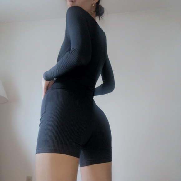 Long sleeve romper - Picture 2 of 2